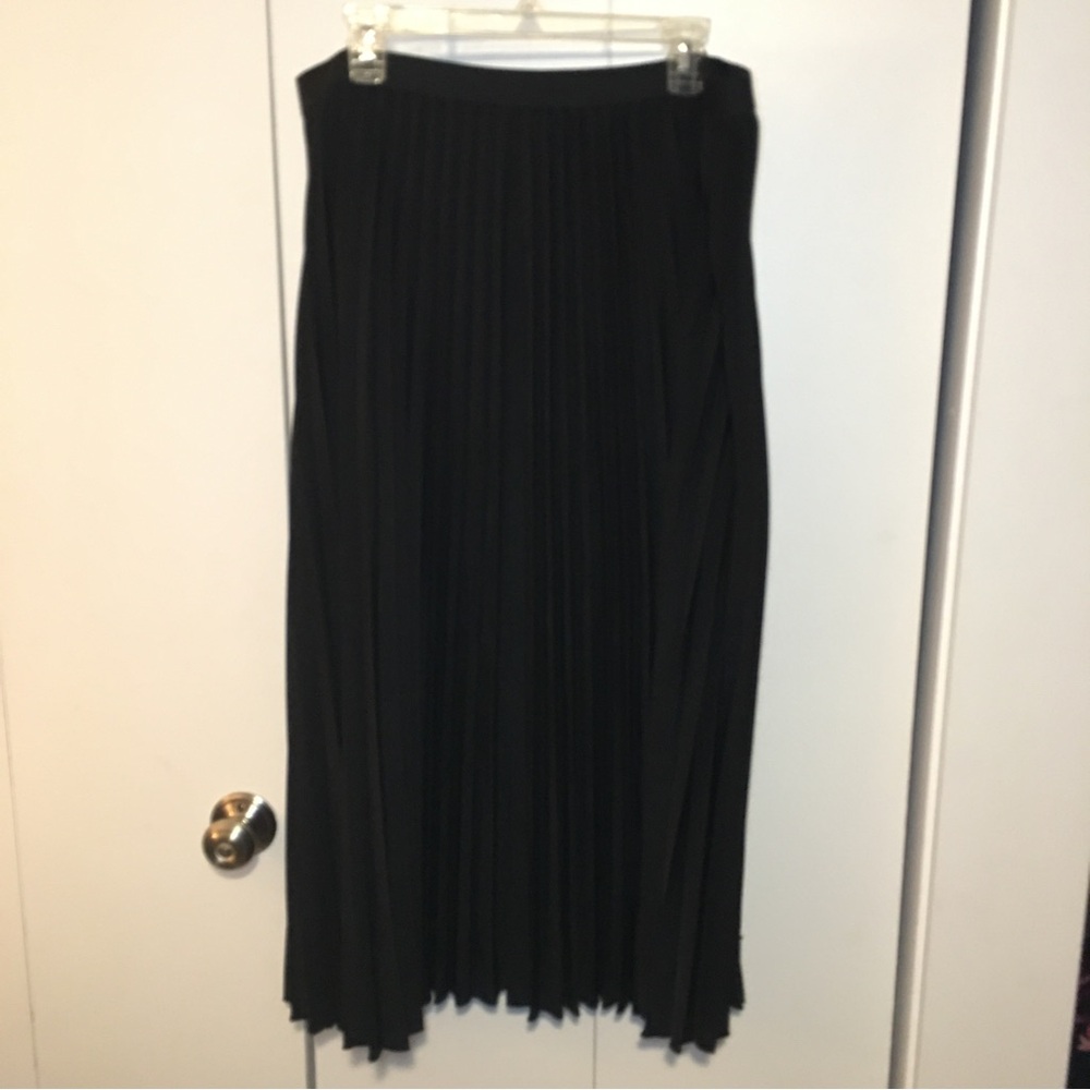 Shein Curve Pleated Maxi Skirt Black Size 3X Preowned